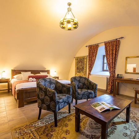 Hotel Grand Viglas Zvolen Bagian luar foto