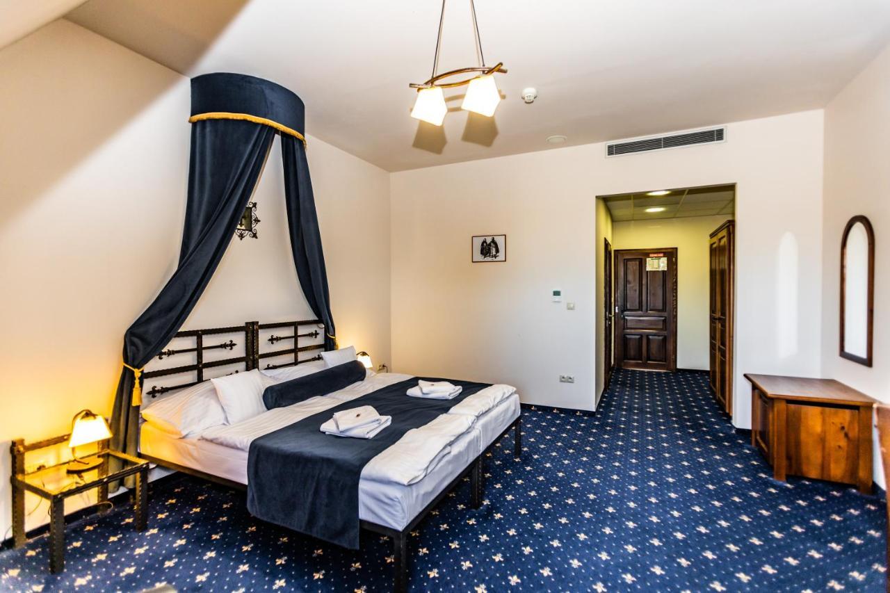 Hotel Grand Viglas Zvolen Bagian luar foto