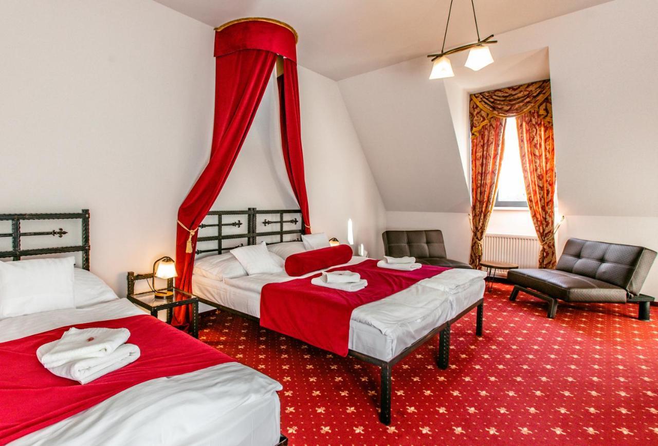 Hotel Grand Viglas Zvolen Bagian luar foto