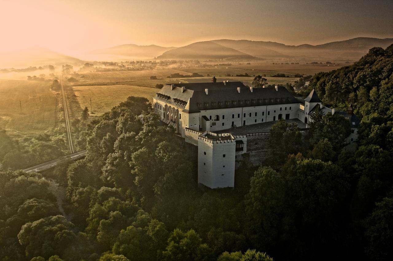 Hotel Grand Viglas Zvolen Bagian luar foto