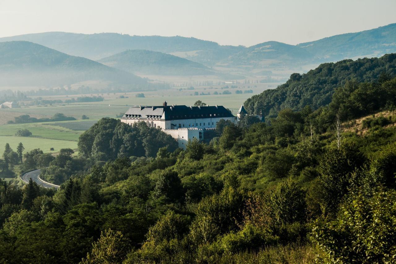 Hotel Grand Viglas Zvolen Bagian luar foto